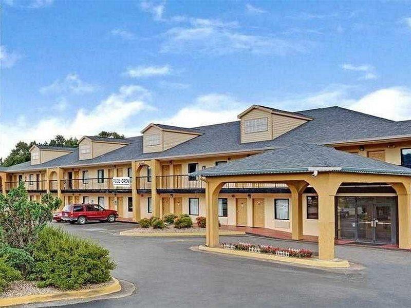 Hotel Super 8 Newnan Extérieur photo